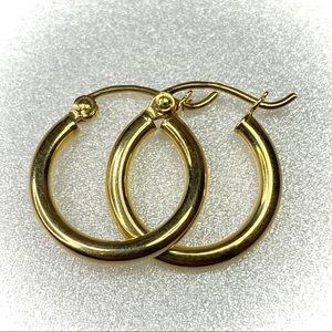 14K Gold Round Hoop Earrings